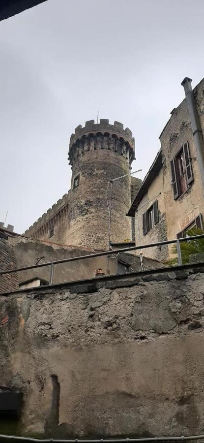 דירות בראצ'יאנו La Casa Sotto Il Castello מראה חיצוני תמונה