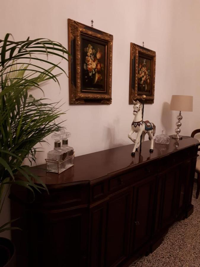 דירות בראצ'יאנו La Casa Sotto Il Castello מראה חיצוני תמונה